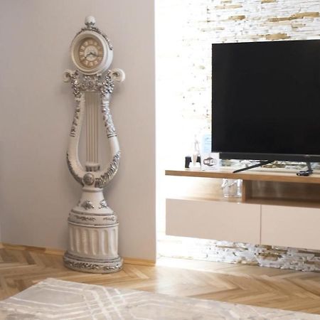 Paulmarie Apartments On Pushkinskaya เบรสต์ ภายนอก รูปภาพ