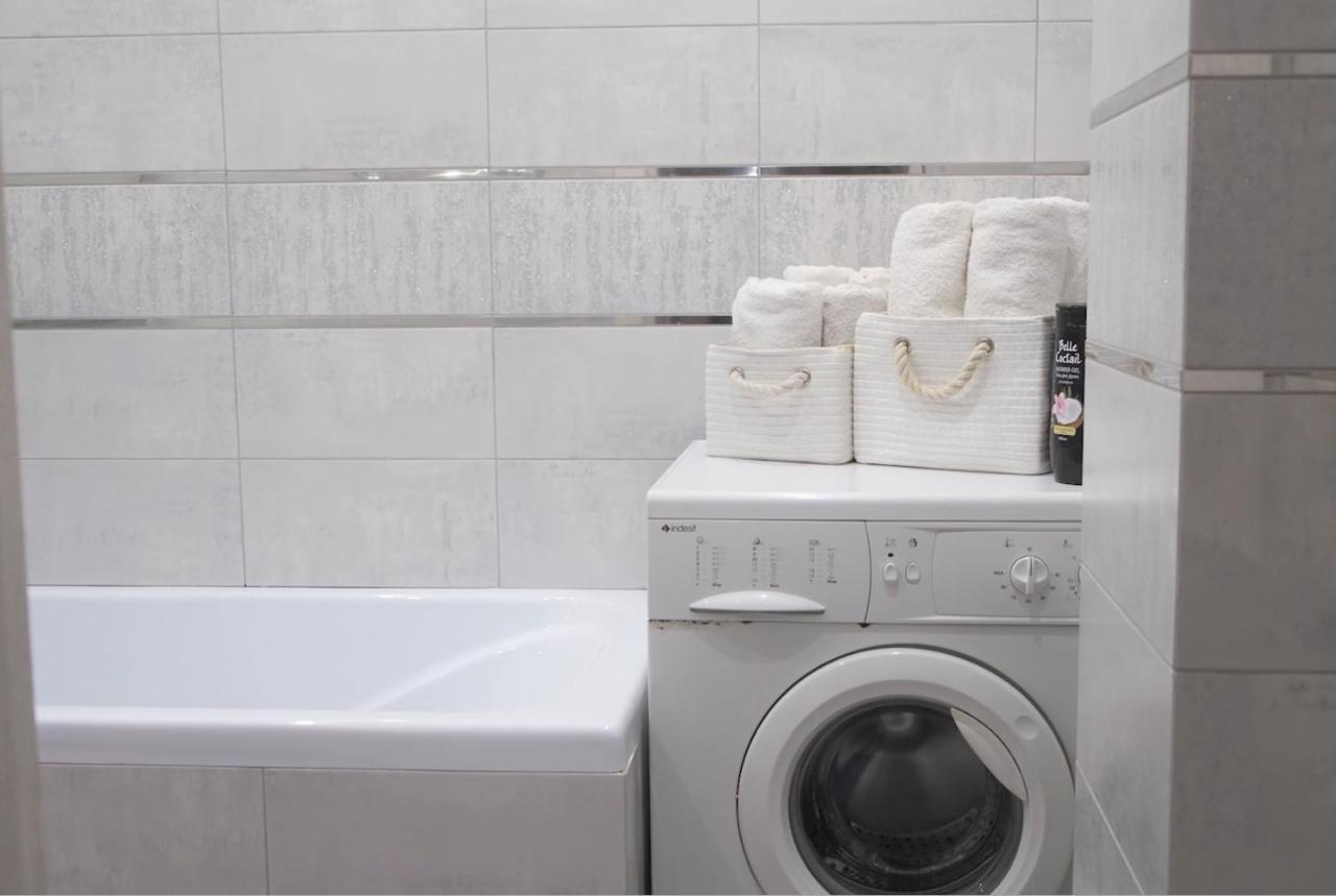 Paulmarie Apartments On Pushkinskaya เบรสต์ ภายนอก รูปภาพ